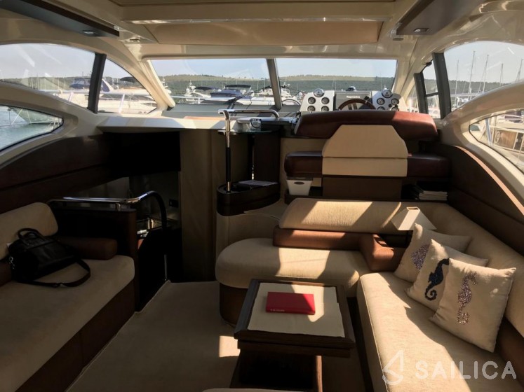 Azimut 43 - Yacht Charter Sailica