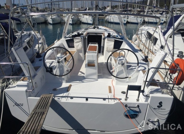 Oceanis 38.1 - Yacht Charter Sailica