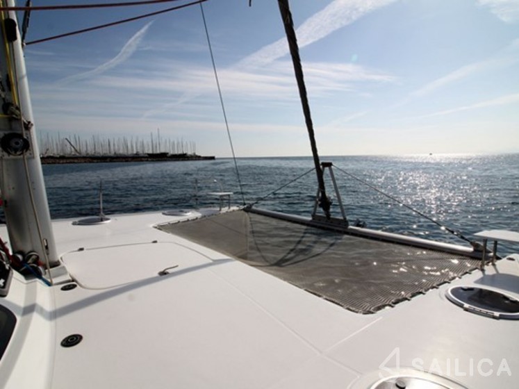 Lavezzi 40 - Yacht Charter Sailica