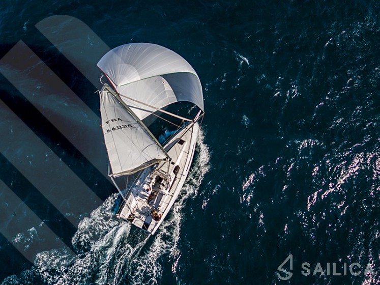 Ofcet 32 sc - Yacht Charter Sailica