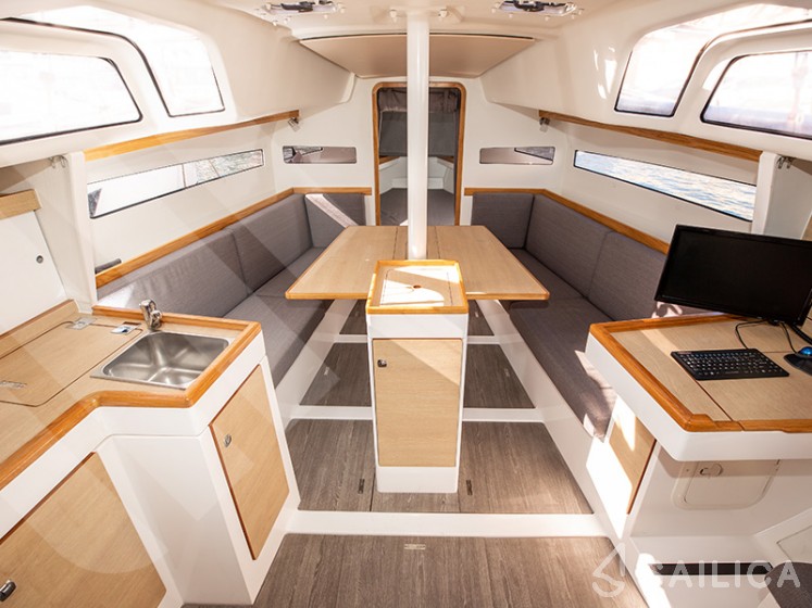 Ofcet 32 sc - Yacht Charter Sailica
