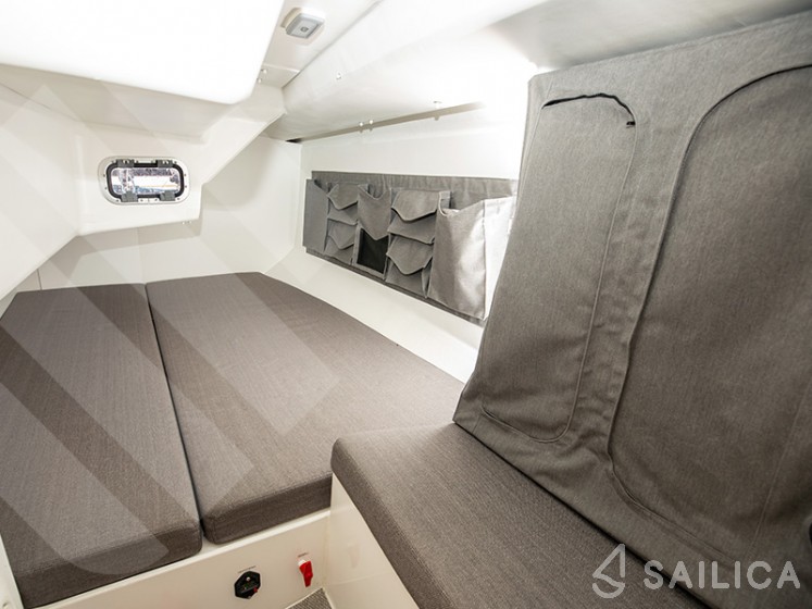 Ofcet 32 sc - Yacht Charter Sailica