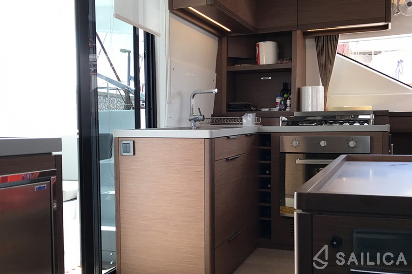 Lagoon 50 - Yacht Charter Sailica