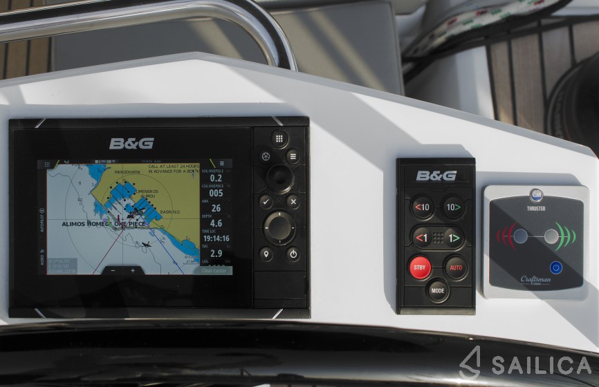 Oceanis 51.1 - Yacht Charter Sailica
