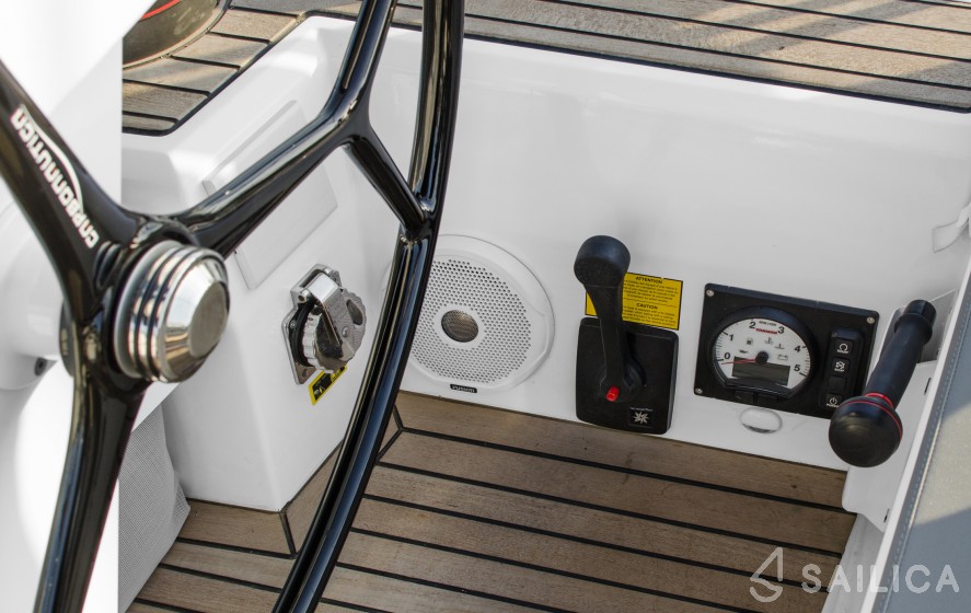 Oceanis 51.1 - Yacht Charter Sailica