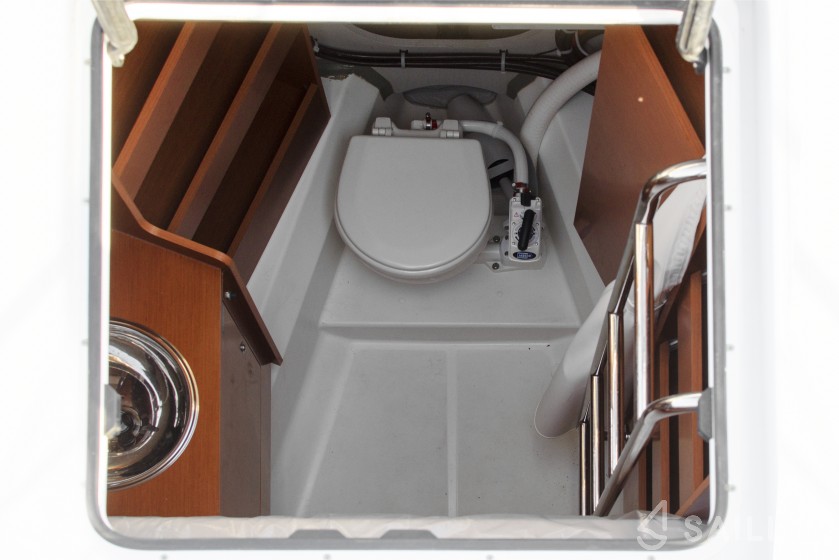 Oceanis 51.1 - Yacht Charter Sailica
