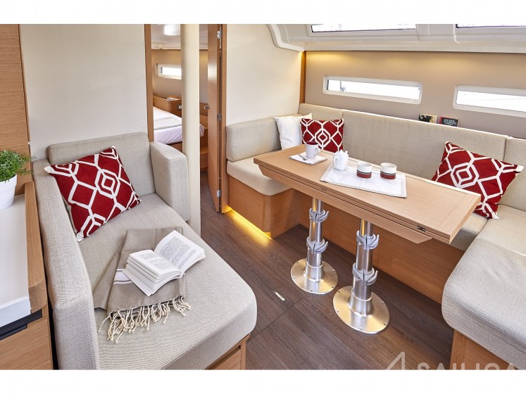 Sun Odyssey 410 - Yacht Charter Sailica