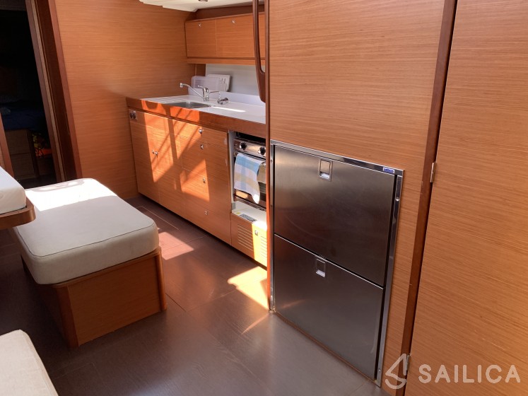 Dufour 460 GL - Yacht Charter Sailica