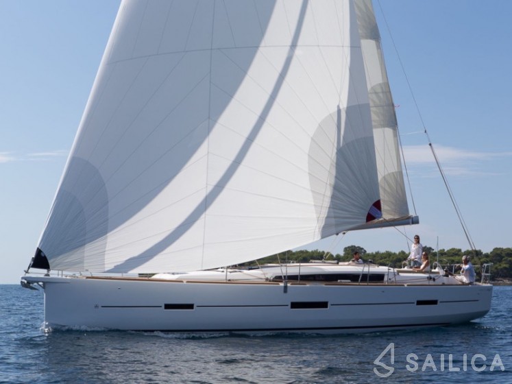 Dufour 460 GL - Yacht Charter Sailica