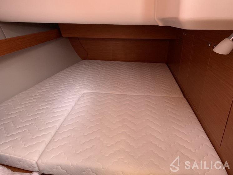 Dufour 460 GL - Yacht Charter Sailica