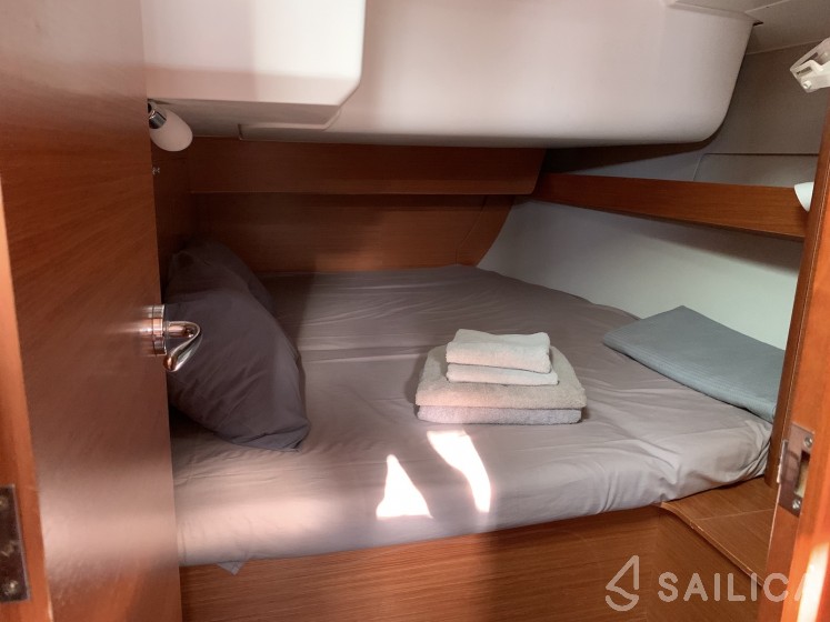 Dufour 460 GL - Yacht Charter Sailica