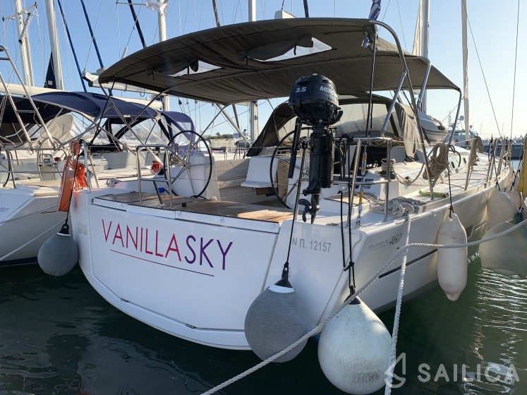 Dufour 460 GL - Yacht Charter Sailica