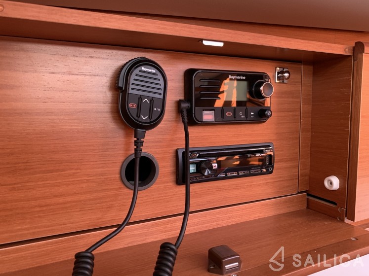 Dufour 460 GL - Yacht Charter Sailica
