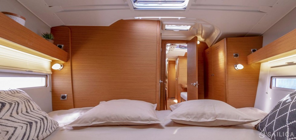 Dufour 390 Grand Large - Yacht Charter Sailica