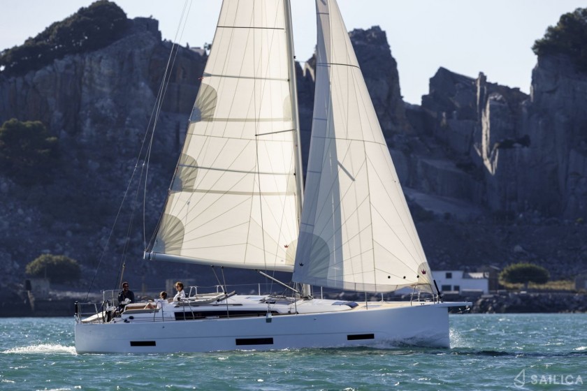 Dufour 390 Grand Large - Yacht Charter Sailica