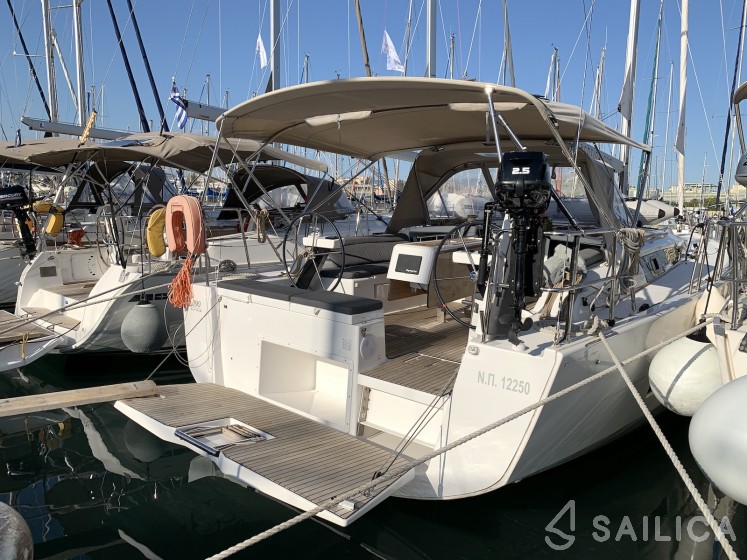 Dufour 390 Grand Large - Yacht Charter Sailica