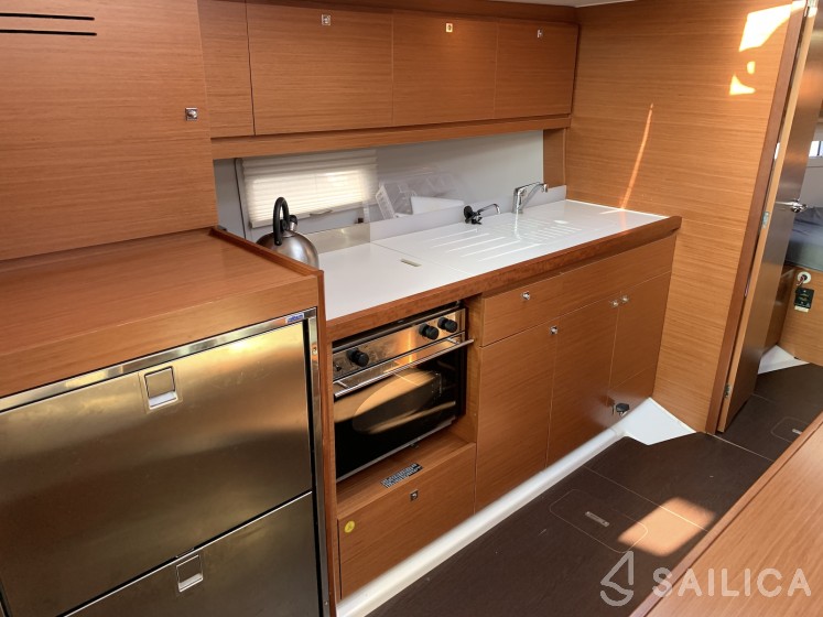 Dufour 390 Grand Large - Yacht Charter Sailica