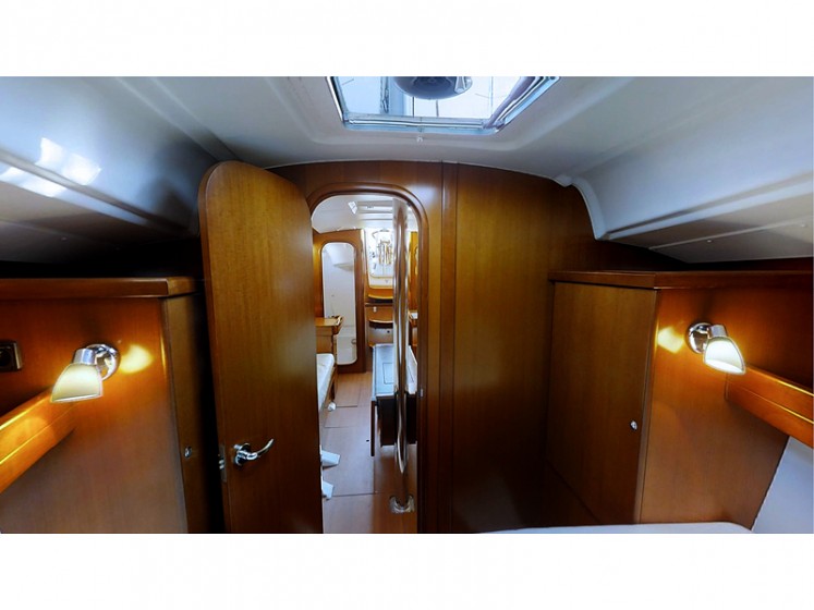 Dufour 325 - Yacht Charter Sailica