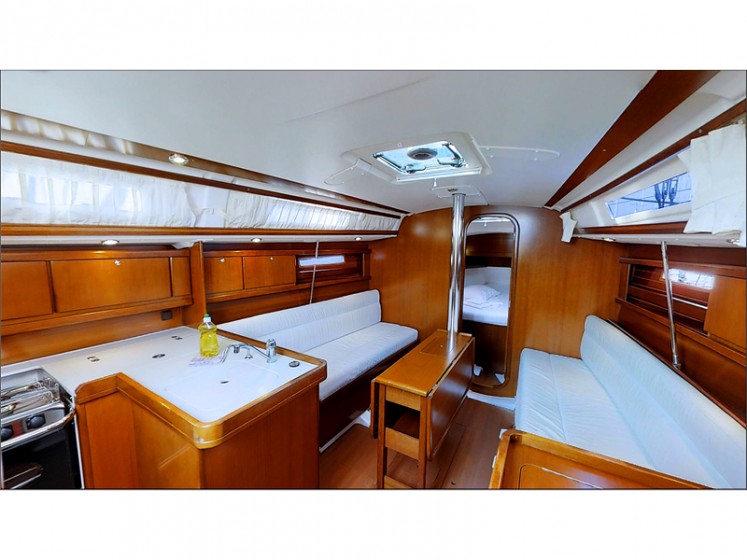 Dufour 325 - Yacht Charter Sailica