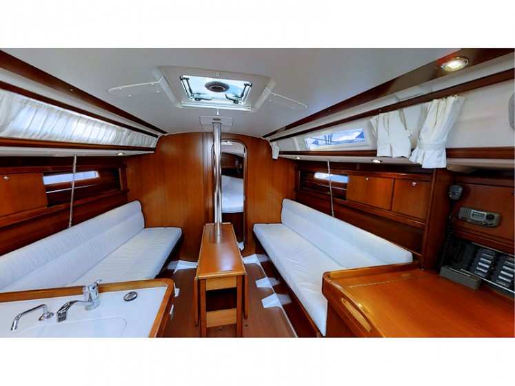 Dufour 325 - Yacht Charter Sailica