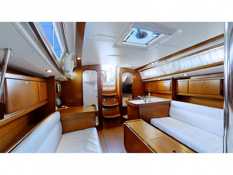 Dufour 325 - Yacht Charter Sailica
