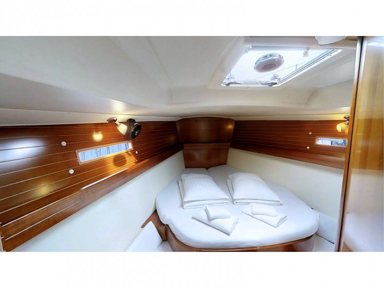 Dufour 405 - Yacht Charter Sailica