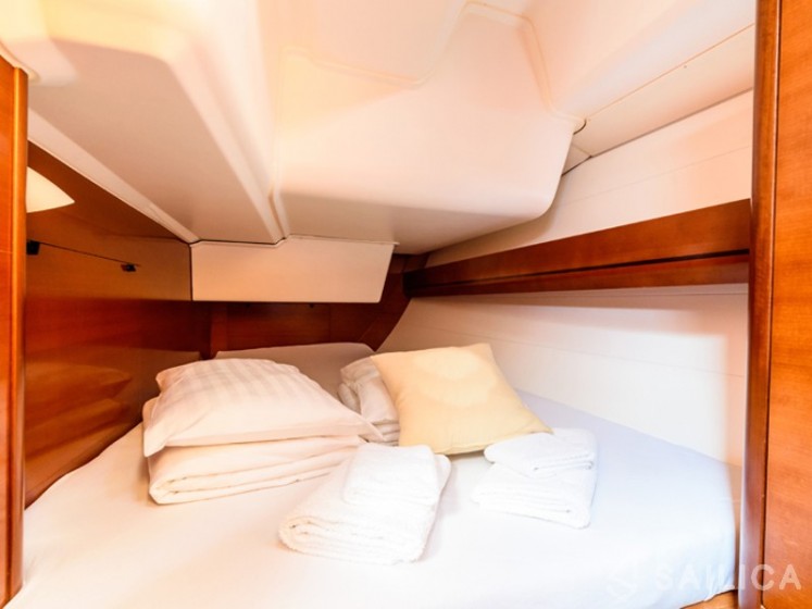 Dufour 405 - Yacht Charter Sailica