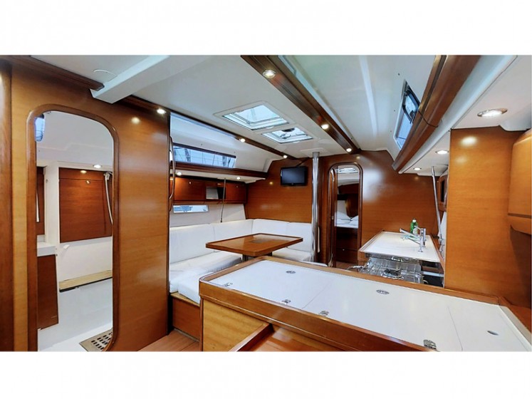 Dufour 405 - Yacht Charter Sailica