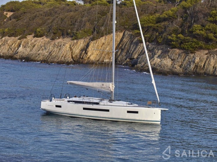 Sun Odyssey 490 - Yacht Charter Sailica