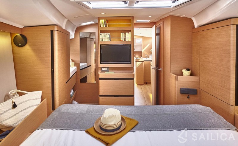Sun Odyssey 490 - Yacht Charter Sailica