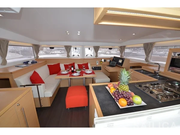 Lagoon 400 S2 - Yacht Charter Sailica