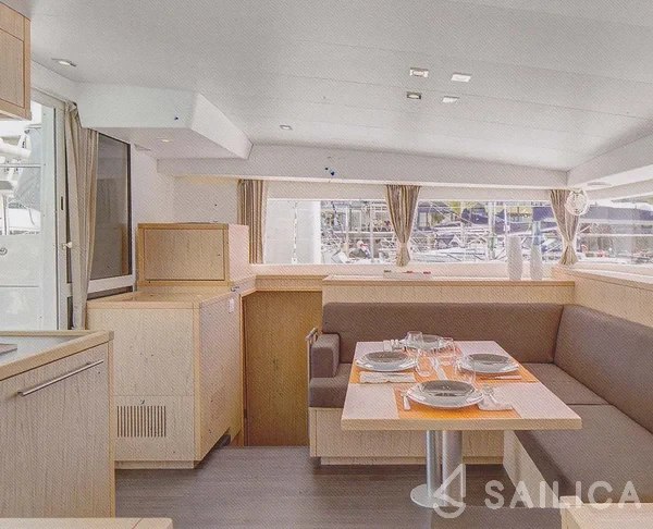 Lagoon 400 S2 - Yacht Charter Sailica