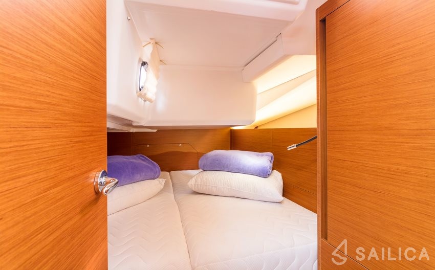 Sun Odyssey 440 - Yacht Charter Sailica