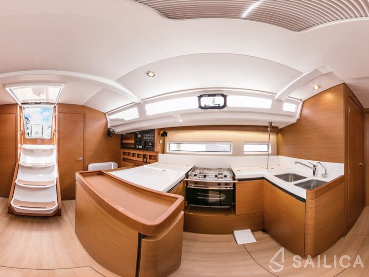 Sun Odyssey 440 - Yacht Charter Sailica