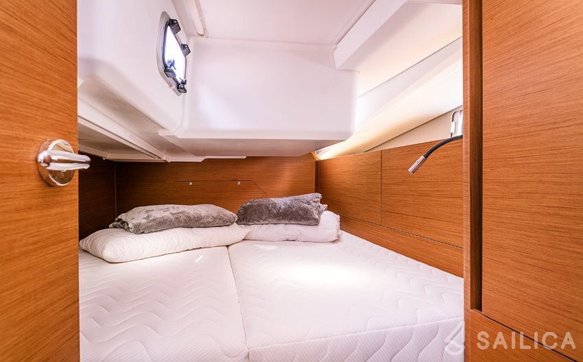 Sun Odyssey 440 - Yacht Charter Sailica