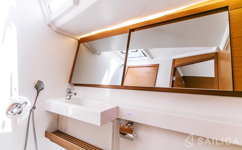 Sun Odyssey 440 - Yacht Charter Sailica