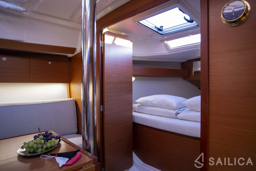 Dufour 360 GL - Yacht Charter Sailica