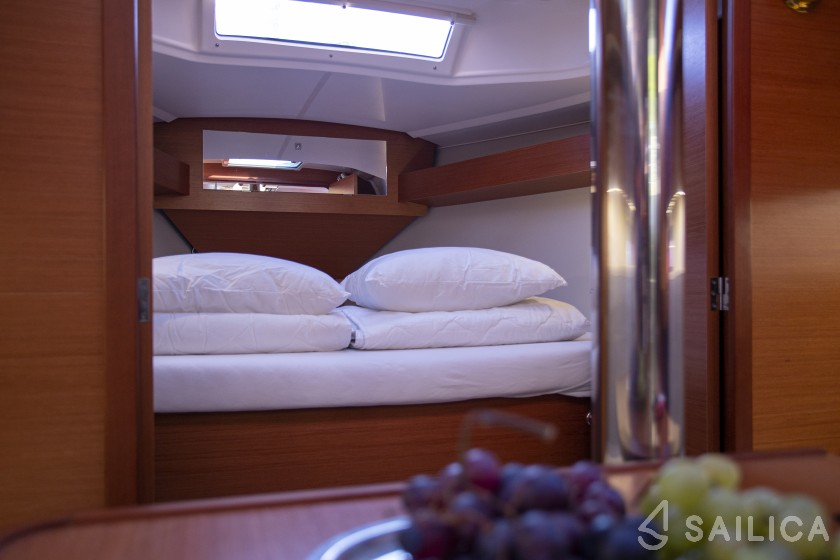 Dufour 360 GL - Yacht Charter Sailica