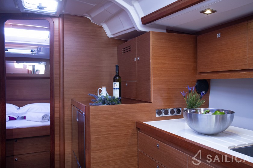 Dufour 430 Grand Large - Yacht Charter Sailica