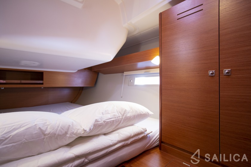 Dufour 430 Grand Large - Yacht Charter Sailica