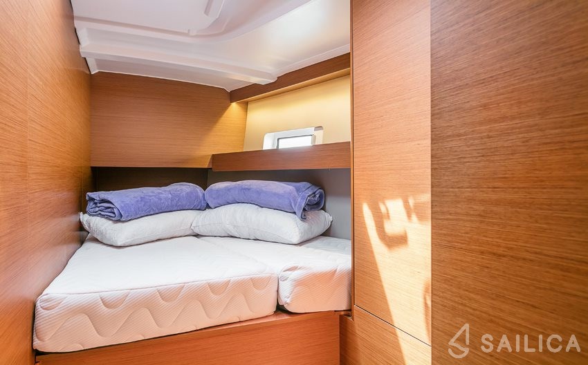 Sun Odyssey 490 - Yacht Charter Sailica