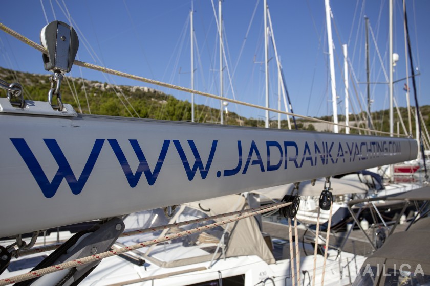 Dufour 520 GL - Yacht Charter Sailica
