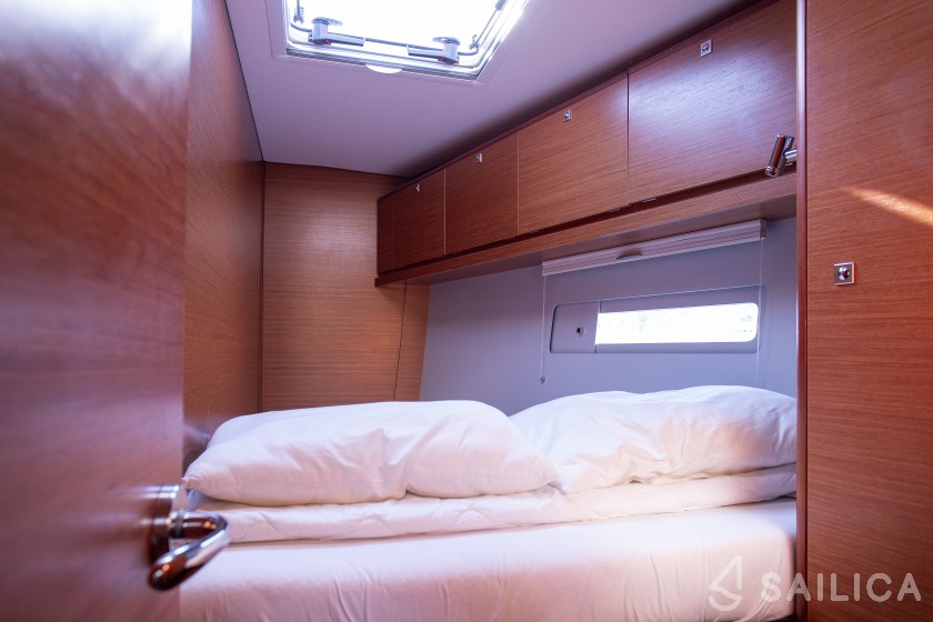 Dufour 520 GL - Yacht Charter Sailica