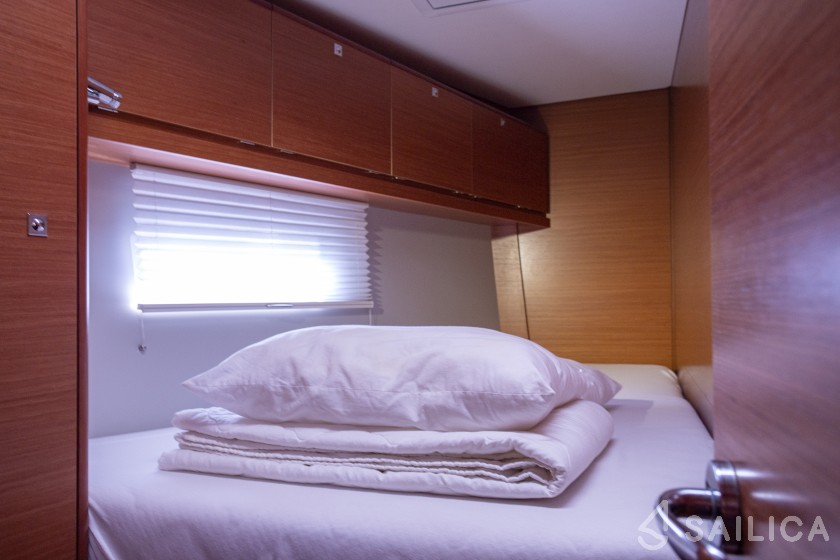 Dufour 520 GL - Yacht Charter Sailica