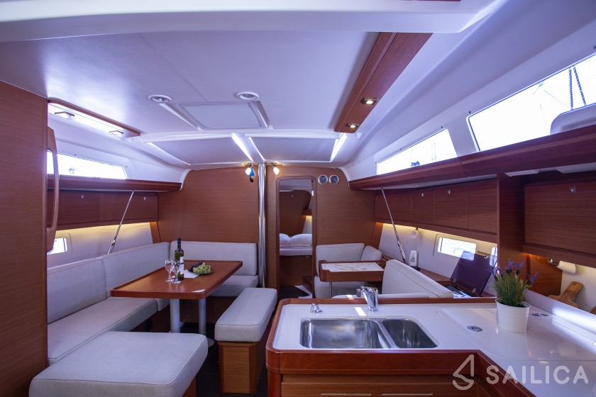 Dufour 412 GL - Yacht Charter Sailica
