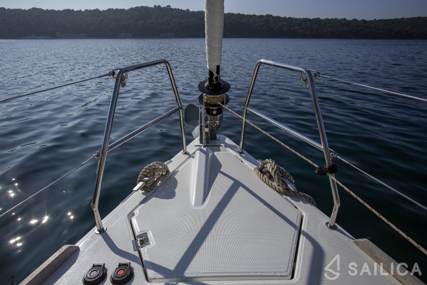 Dufour 412 GL - Yacht Charter Sailica