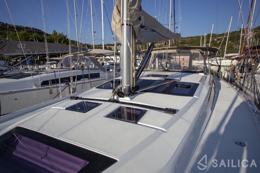 Dufour 430 Grand Large - Yacht Charter Sailica