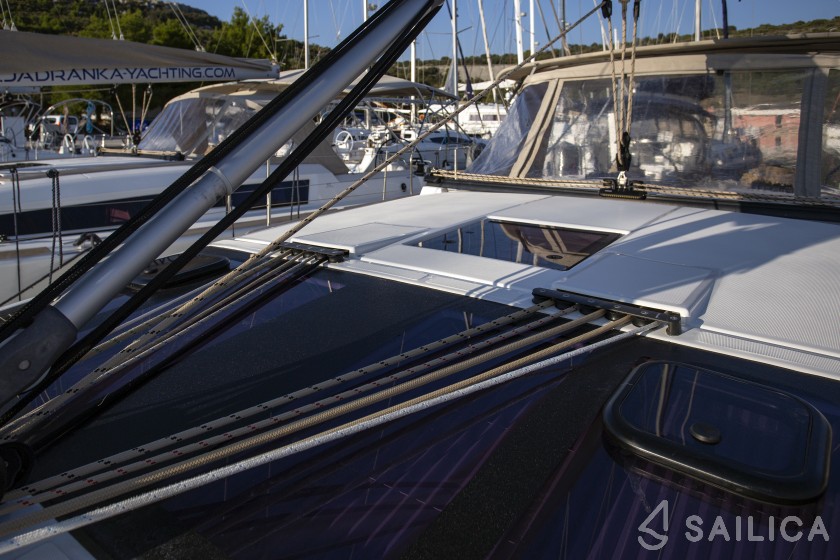 Dufour 430 Grand Large - Yacht Charter Sailica