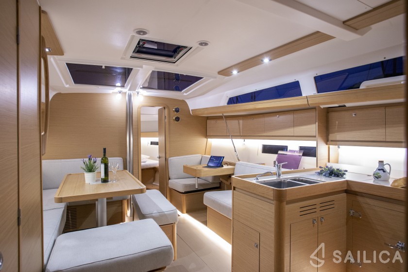 Dufour 412 GL - Yacht Charter Sailica
