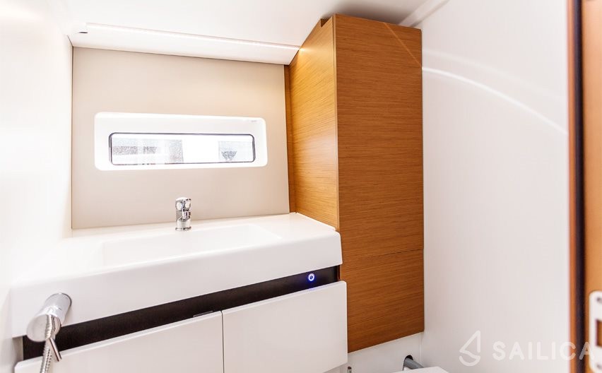 Sun Odyssey 490 - Yacht Charter Sailica